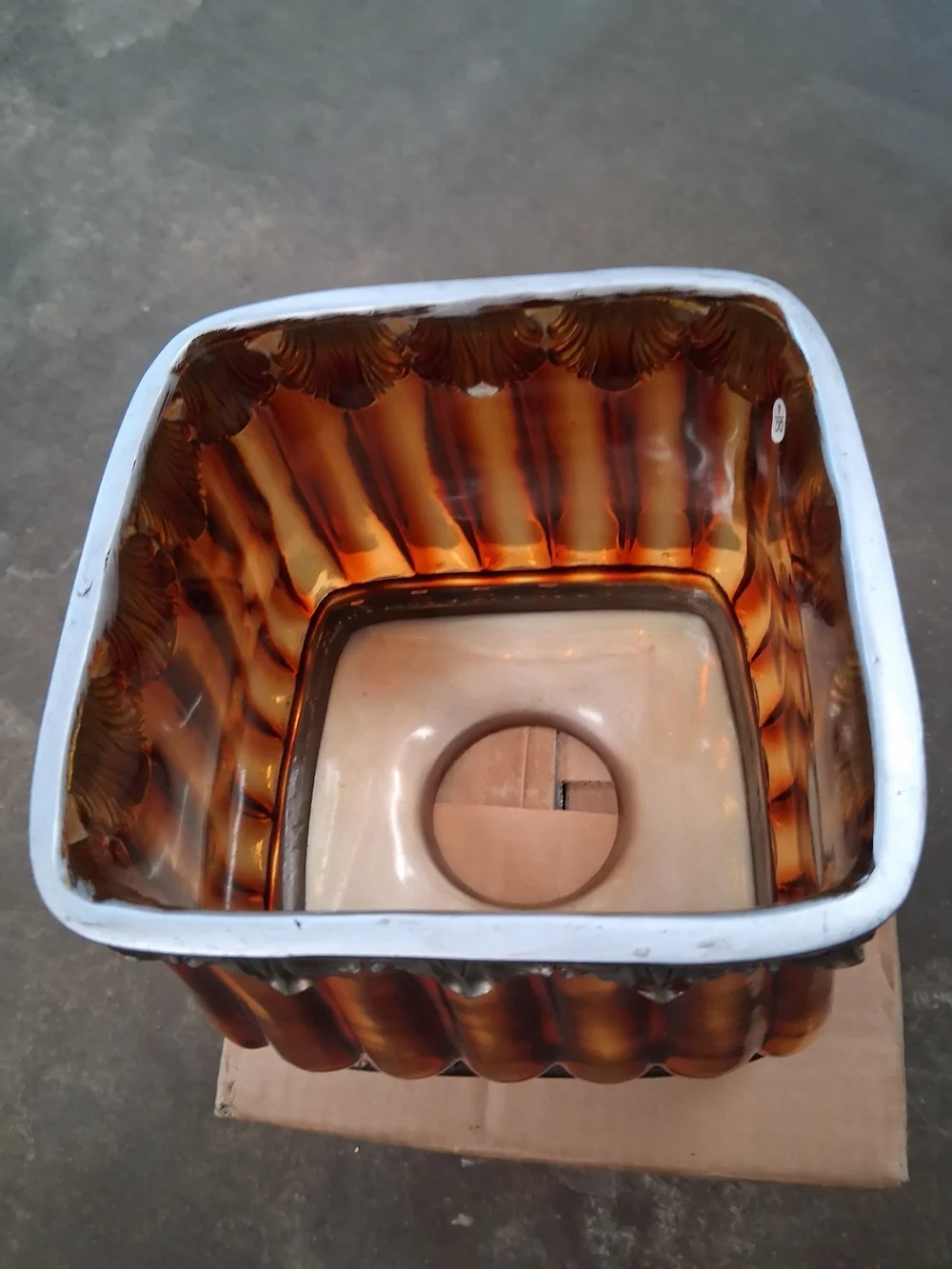 Decorative Amber Glass and Metal Accent Tissue Box Cover.